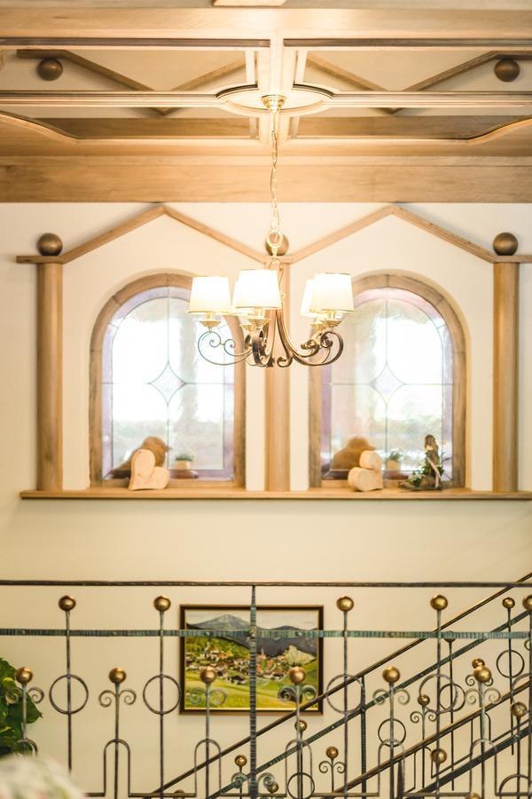 Hotel Garni Tirol ラディス エクステリア 写真