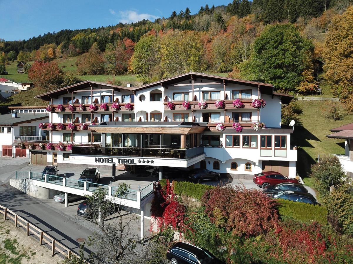 Hotel Garni Tirol ラディス エクステリア 写真
