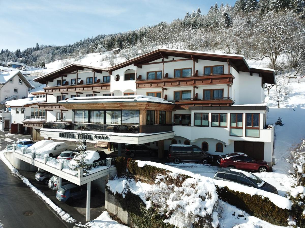 Hotel Garni Tirol ラディス エクステリア 写真